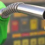 Federal govt announces Rs22 per litre cut in petrol, diesel prices