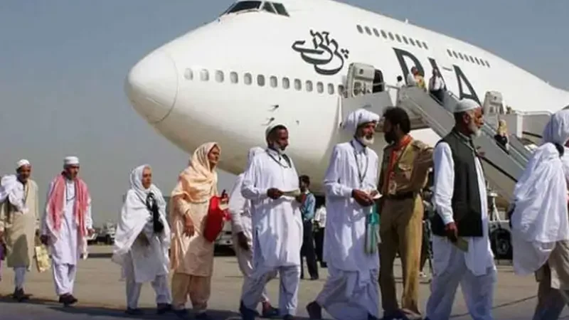 165 Pakistani pilgrims arrive in Islamabad