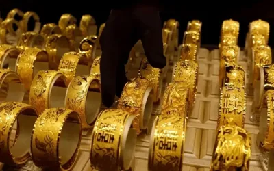 Gold prices decline in Pakistan as silver rates rise