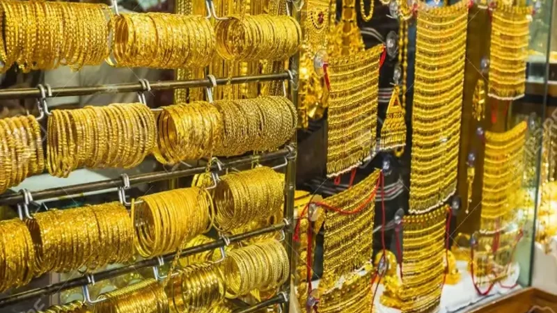 Gold prices drop in Pakistan: Check new rates here