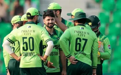 Australia set Pakistan 232-run target in second ODI