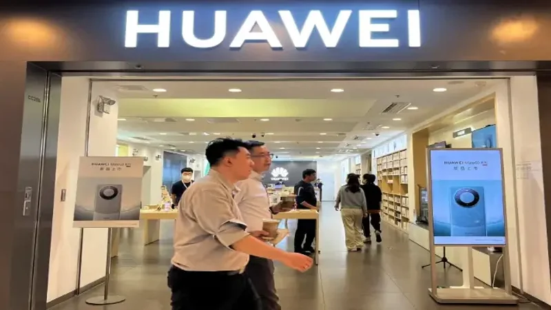 Huawei Returns to Lead China’s Smartphone Market