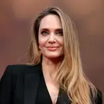 Angelina Jolie shows her mastectomy scars for the first time