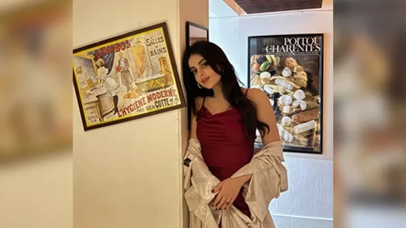 Actress Yashma Gill