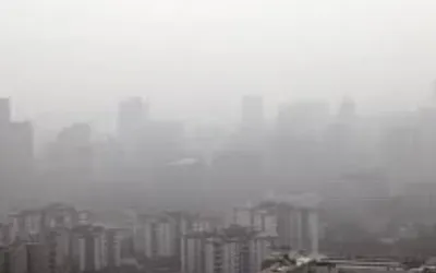 Foggy morning, mild day expected in Karachi