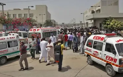 Tragic accident on Jhang-Faisalabad road leaves 14 dead