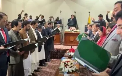 18-member AJK cabinet takes oath in Muzaffarabad