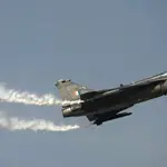 Indian Tejas fighter jet crashes during Dubai air show demonstration