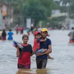 Sri Lanka floods and landslides: Death toll climbs to 123, hundreds still missing