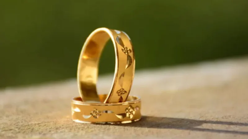 Gold prices surge again in Pakistan