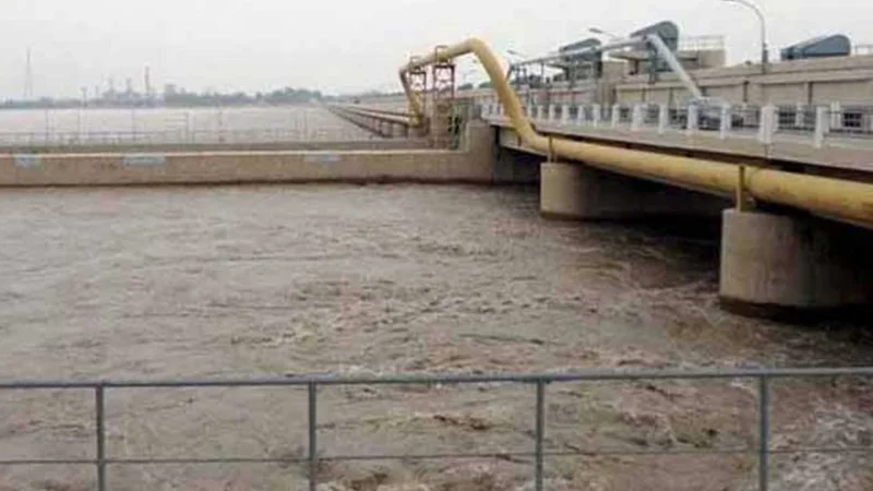 PDMA issues flood alert as rainwater raises river levels in Punjab