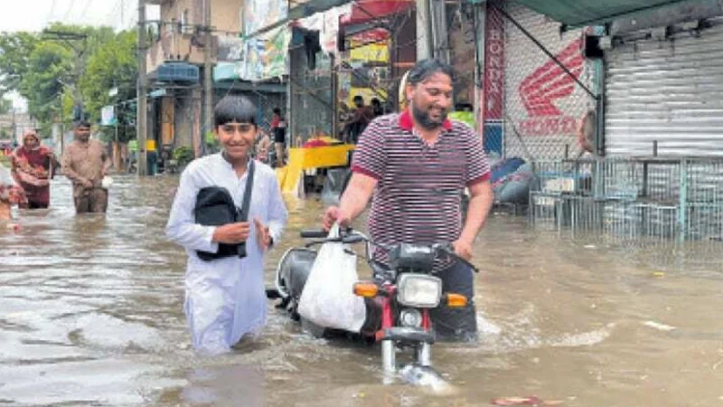 Urban flooding persists in Gujrat following heavy rainfall