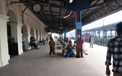 Railways introduces Wi-Fi service for passengers at Cantt Station