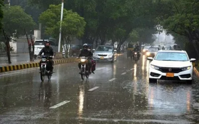 Light rainfall brings relief to Karachi