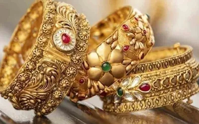 Gold price increases by Rs 6,100 per tola in Pakistan