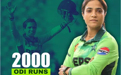 Souvenir presented to Sidra Ameen for crossing 2,000 ODI Runs