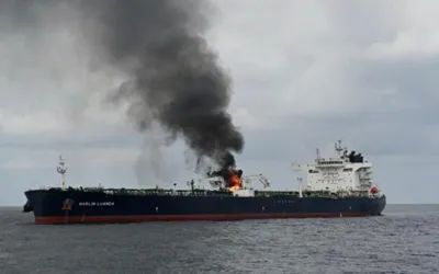 Pakistani crew awaits rescue after cargo ship targeted in Yemen