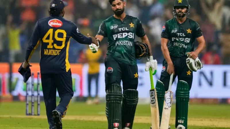 Asia Cup Final: Pakistan scores 77 runs in 9 overs without any wicket loss