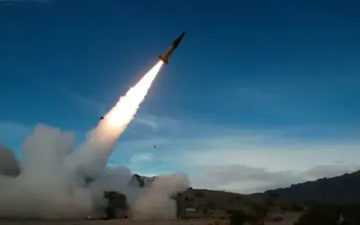 Pentagon signs 7-year deals to increase missile production