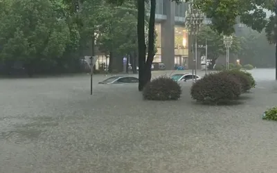 Flash flood in Northern China kills eight, four missing