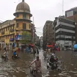 Karachi faces destruction due to heavy rains killed 15 people