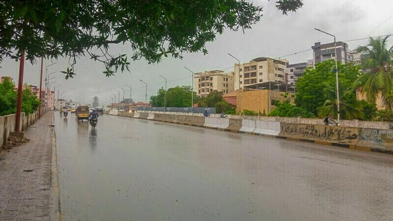 Light rain and drizzle expected in Karachi