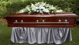 Dead woman found breathing at a funeral home