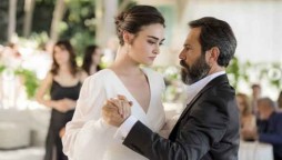 Esra Bilgic aka Halime Sultan, looks steamy in Latest Pictures