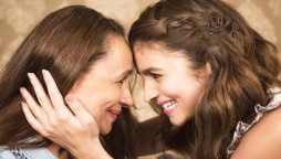 Alia Bhatt with mother