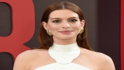 Anne Hathaway exudes beauty as she admits to being ‘on cloud nine’