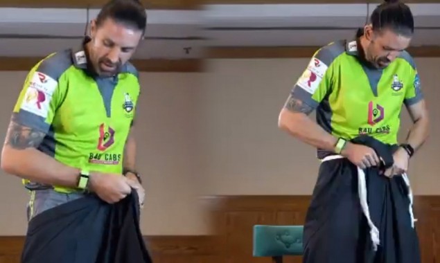 PSL 6: Foreign Players Ace Fun "Shalwar Challenge"