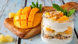 This healthy mango parfait recipe is perfect for summers