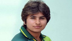 PCB Felicitates Nida Dar on completing century of T20I wickets