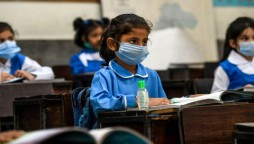 What type of mask is safest and most effective for kids?