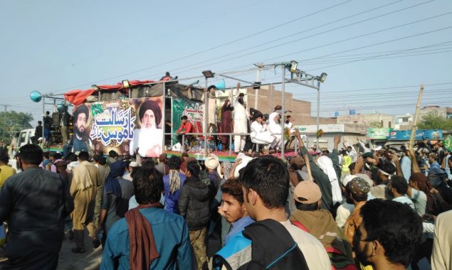 Govt engages with outlawed TLP once again as protesters enter Gujranwala