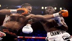 Unbeaten Crawford stops Porter to retain WBO welterweight title