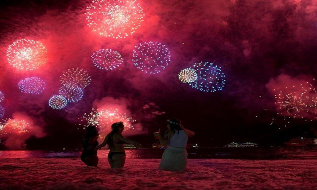 Amid Omicron fears, Rio cancels huge New Year’s celebration