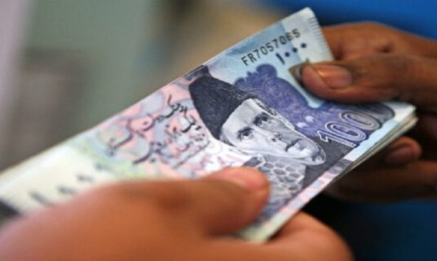 Rupee recovers 7 paisas on easing oil prices