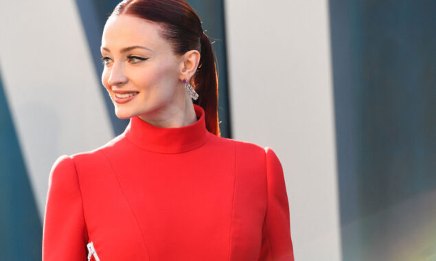 Photos: Sophie Turner makes stunning appearance with Joe Jonas at Vanity Fair Oscars Party in 2022