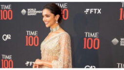 Deepika Padukone looks gorgeous in a saree