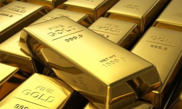 Gold hits all-time high of Rs135,700/tola