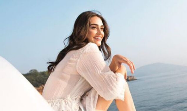 Esra Bilgiç subjected to hate, mean comments after recent lingerie ad