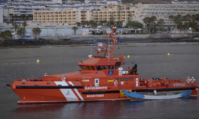 Spain rescues migrants off Canary Islands