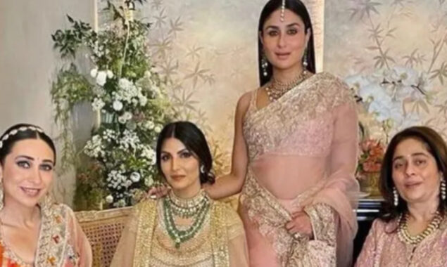 Kareena, Karisma, Riddhima & Nitasha pose for a picture at Ranbir-Alia’s wedding