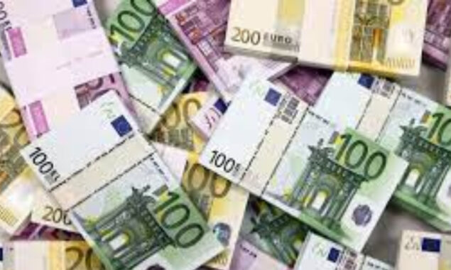 EU says Croatia ready to adopt euro in 2023