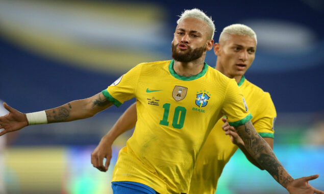 Neymar closes in on Pele’s two-goal record