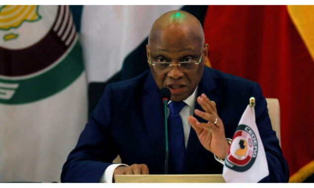 W.African leaders keep sanctions on Mali, offer way out