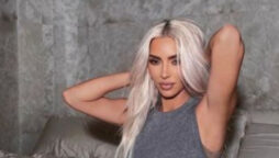Kim Kardashian says “I feel sassier as a blonde”