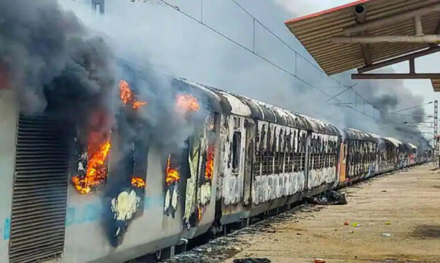 India trains set on fire in protest at military hiring changes