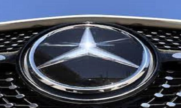 Mercedes-Benz is recalling 1 million automobiles due to faulty brakes
